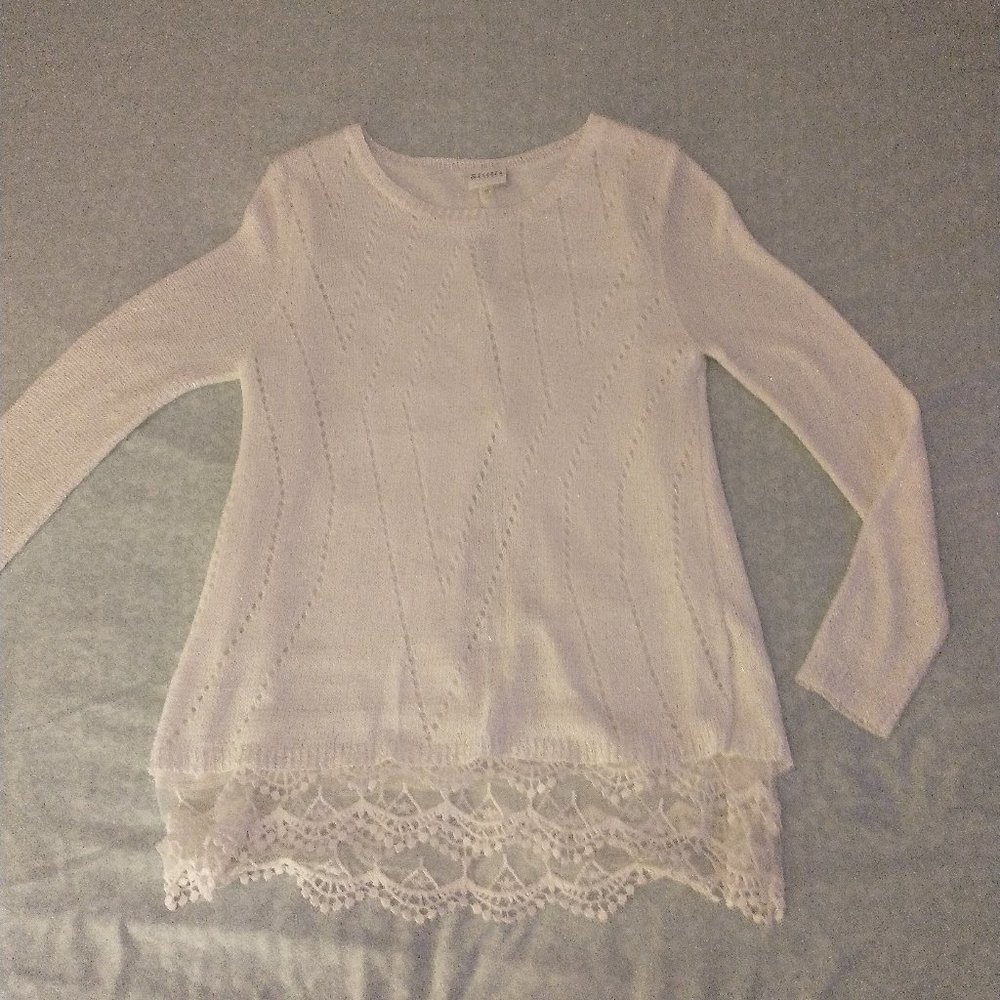 Lightweight sweater